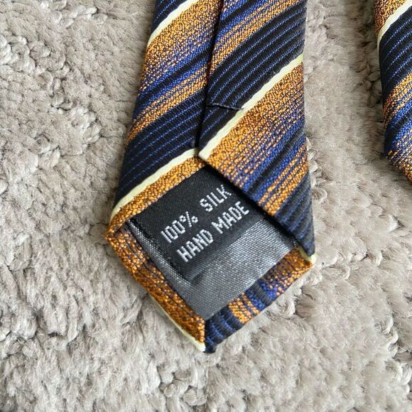 Giorgio Armani Copper and Blue Stripe Handmade 100% Silk Tie - Picture 3 of 6